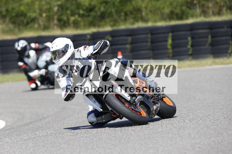 /Archiv-2025/48 25.08.2025 Cornu Master School ADR/rot-rouge/16